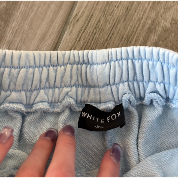 white fox shorts - Picture 3 of 5